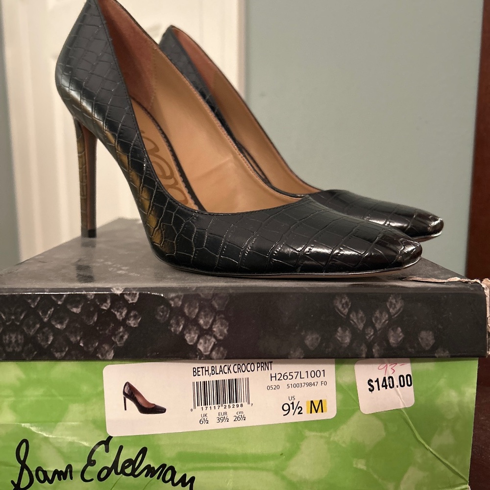 Sam Edelman Black Croc Pattern Heels